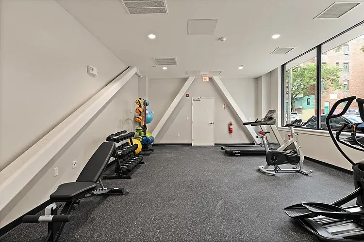 211 Green Street — Photo 12