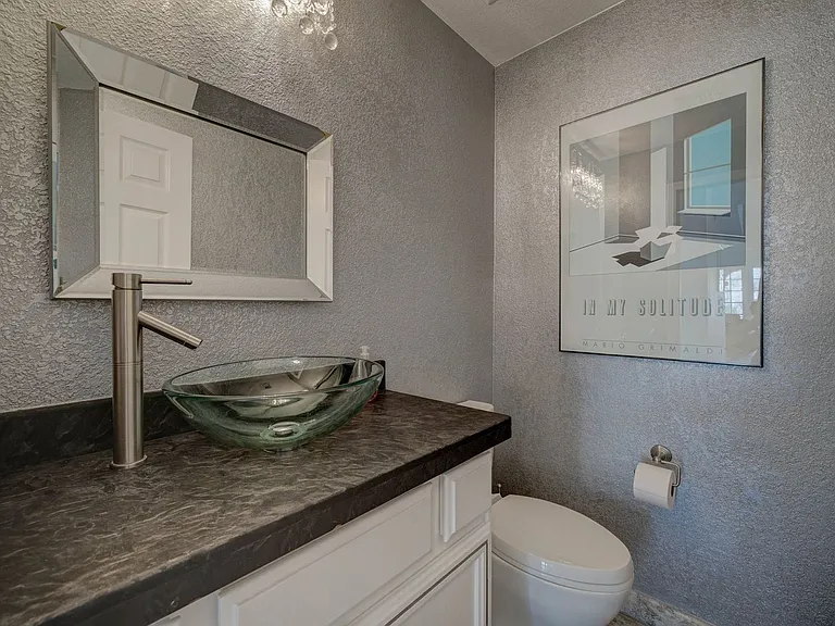 6141 N 28th Pl — Photo 14
