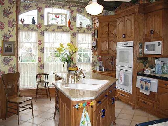 5th image of 6881 Saratoga Cir
