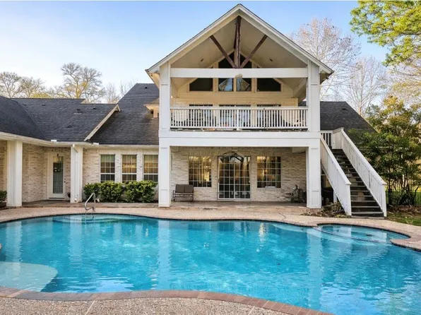 3015 River Forest Dr, Richmond, TX 77406