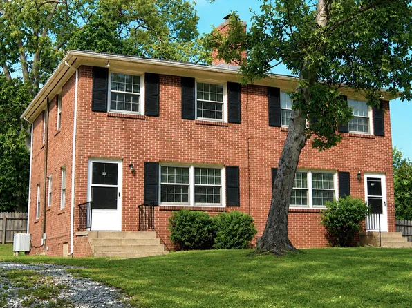 Skyline Court Units, 105 Burton Ct, Charlottesville, VA 22901