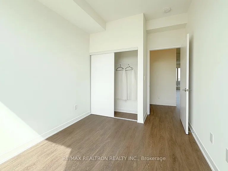 6 David Eyer Rd #Penthouse 915 — Photo 23