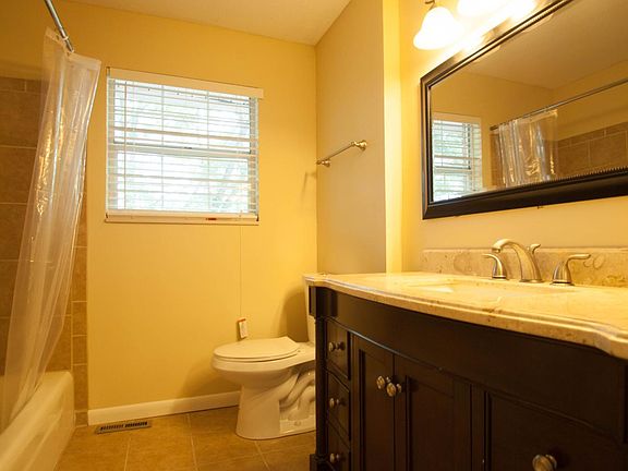 2nd image of 5510 Country Dr APT 34