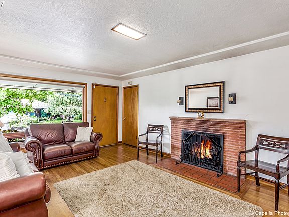 3rd image of 9759 SE 33rd Ave