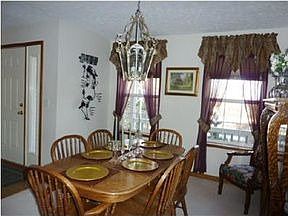 5th image of 111 Prince Ct SE