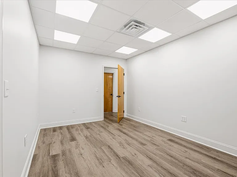 105 Church Aly #A — Photo 16