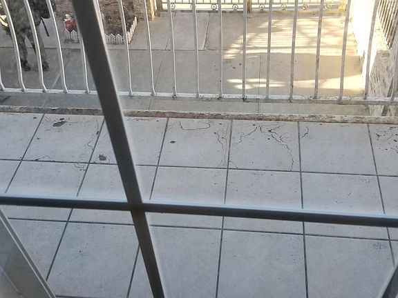 4th image of 2112 Blackrock Ave