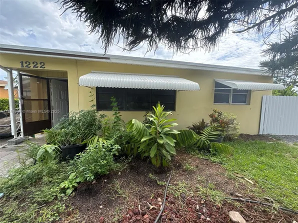 1222 S H St, Lake Worth, FL 33460