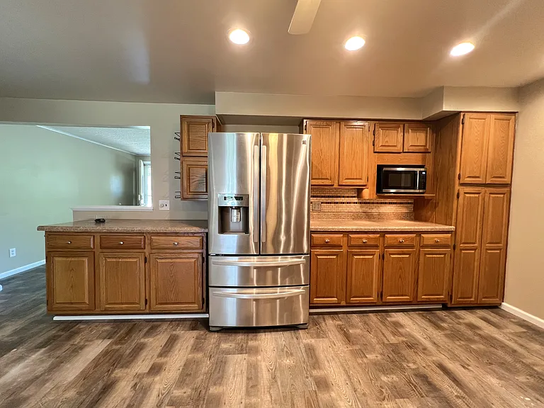 4112 South Dr — Photo 8