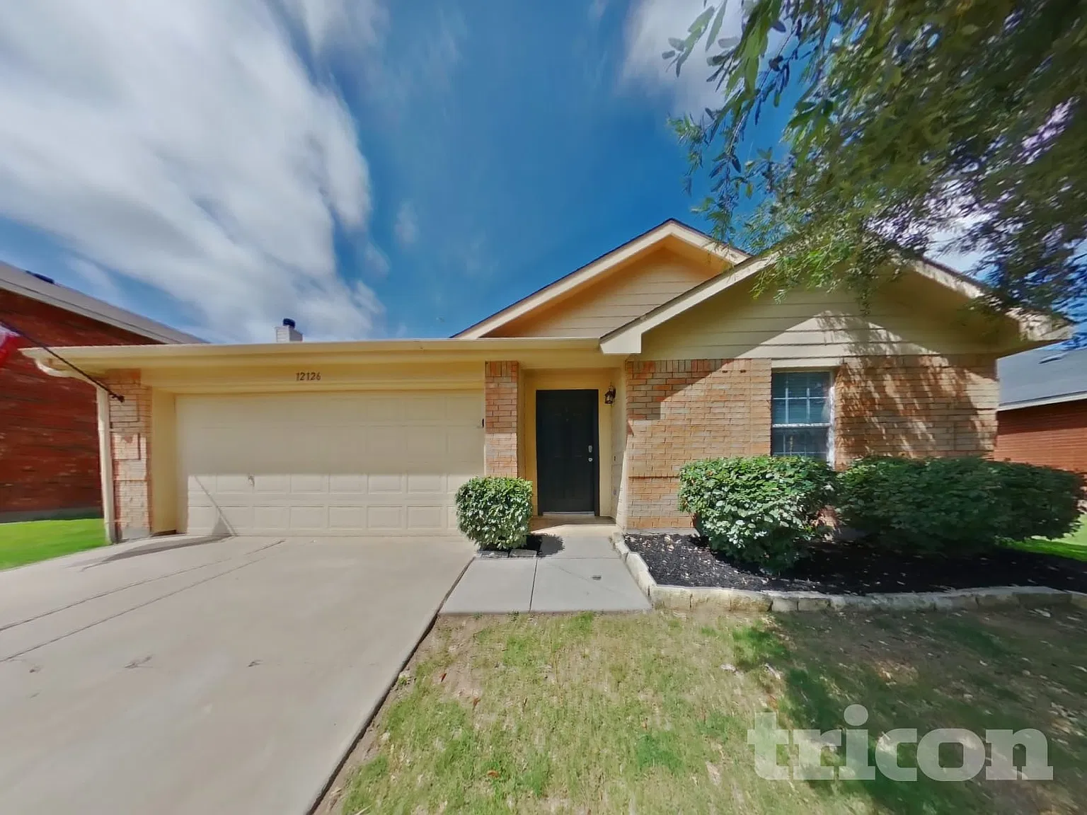 12126 Shine Avenue Rhome TX — Photo 2
