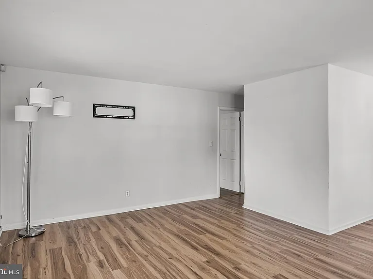 32 Larkin Rd — Photo 7