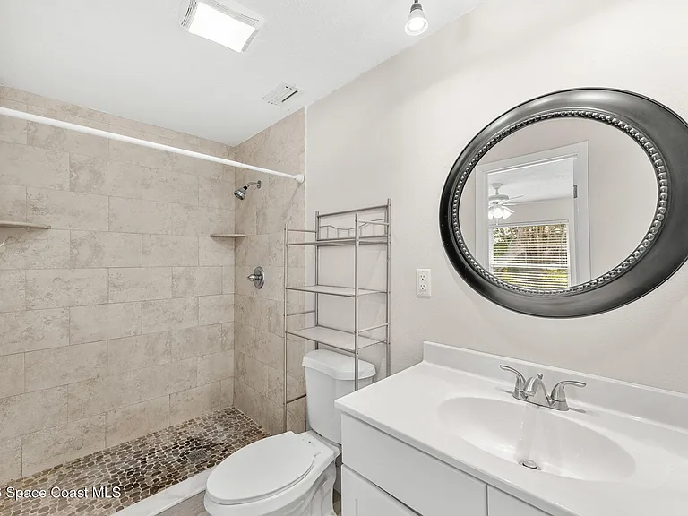 3077 Sea Gate Cir — Photo 14
