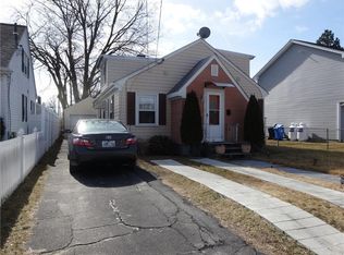 21 Elmhurst Ave, Cranston, RI 02920