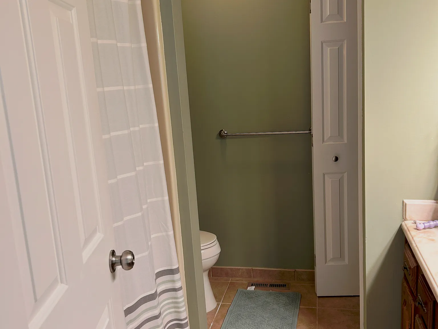 3 bed, 2.5 bath, 2928 sqft, $2,500 — Photo 4