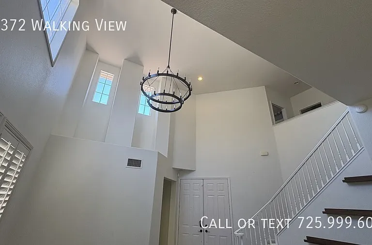 10372 Walking View Ct — Photo 3