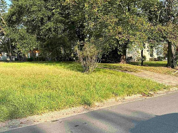3rd image of 2111 Muldrow Dr