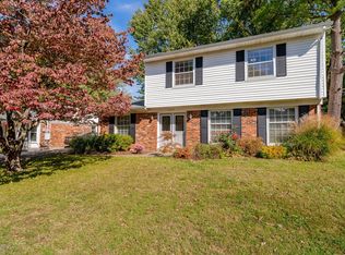 1807 The Meadow Rd, Louisville, KY 40223