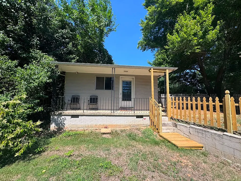 1406 Rankin Rd
