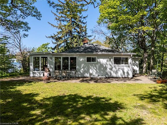 5th image of 689 Sandy Bay Rd