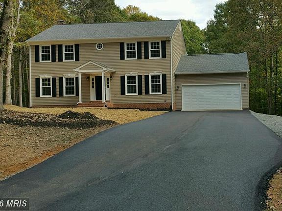 2nd image of 305 Clydesdale Ct