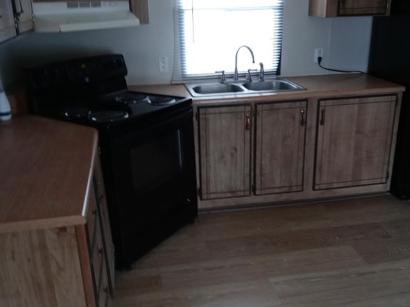 2nd image of 509 Golden Acres Dr #10449093
