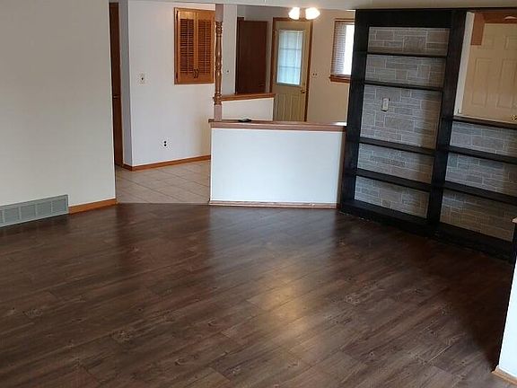 4th image of 4532 Pembrooke Pl
