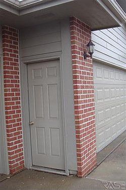 2nd image of 3005 W Auburn Hills St