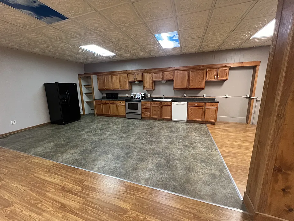 236 S Main St