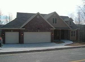 1st image of 32 Oniell Dr