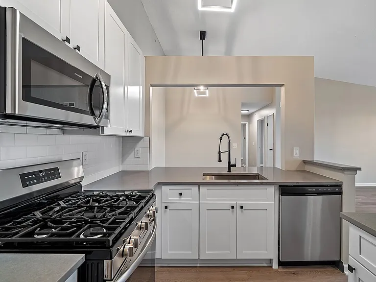 Cherry Tree Village Apartments — Photo 135
