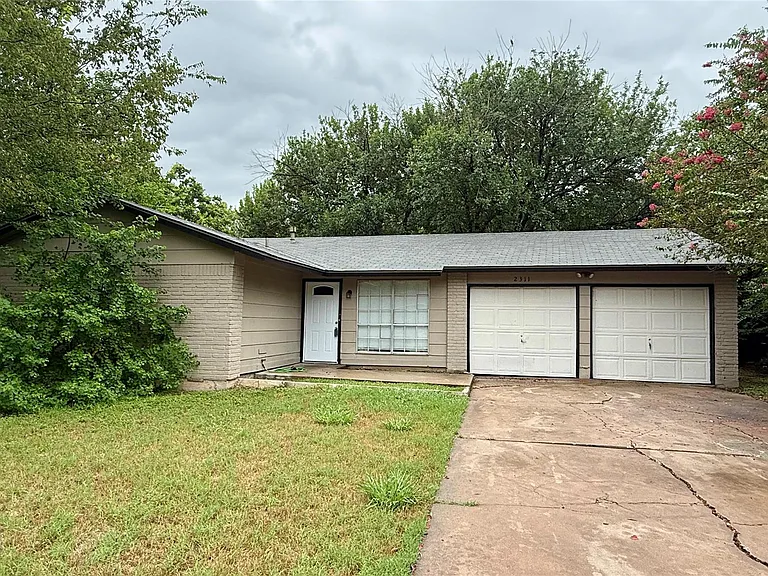 2311 Peppertree Ct — Photo 1