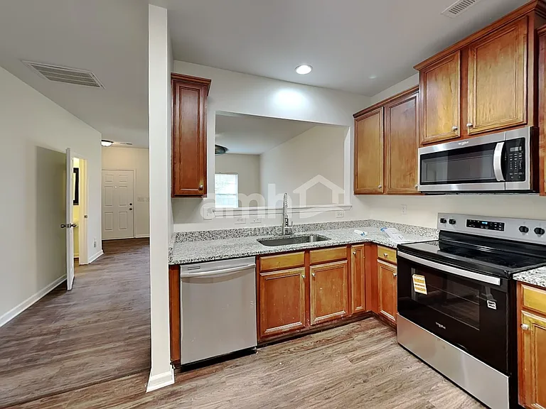 15718 Lakepoint Forest Dr — Photo 3