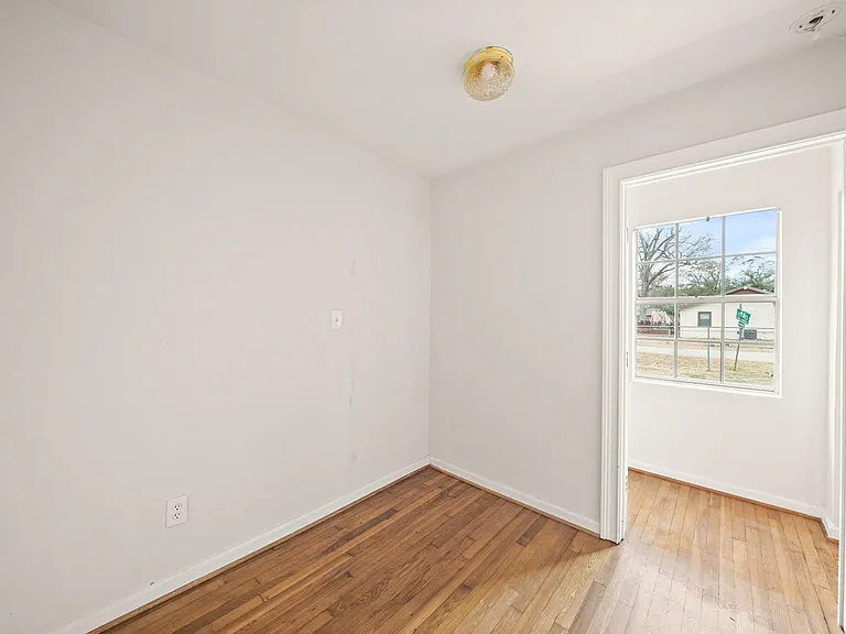 7502 Ley Rd — Photo 32