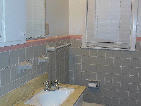 2nd image of 2609 Sherwood St