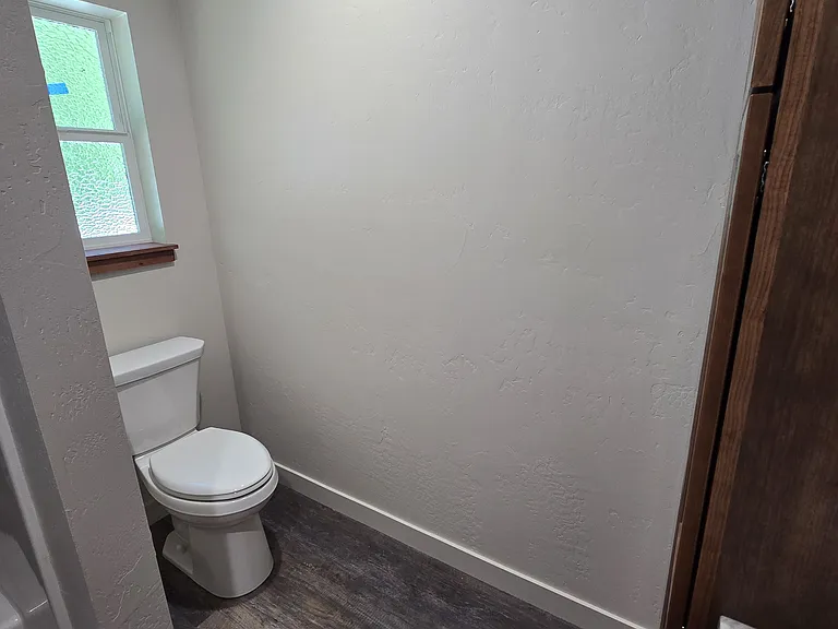 Master bath toilet