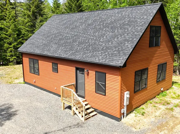 4 Barbara Lane, Rangeley, ME 04970