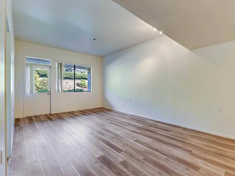 Legacy Hills at Poway 55+ — Photo 12
