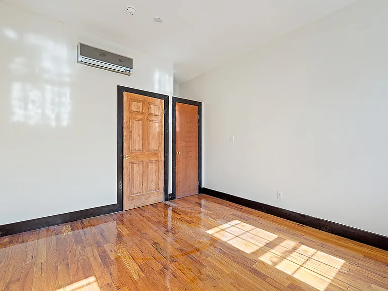 1287 Greene Ave #3R — Photo 5