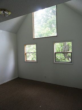 3rd image of 2935 1/2 N Capitol Ave