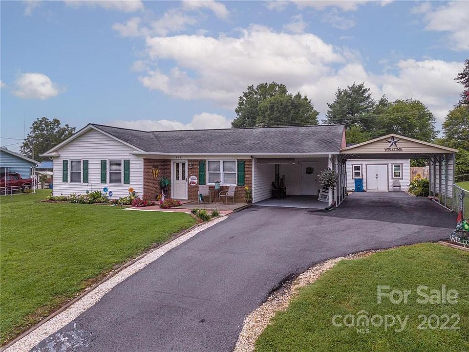 1st image of 218 Foxwood Dr