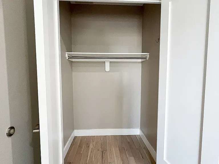26-14 Hoyt Ave S #2A — Photo 20
