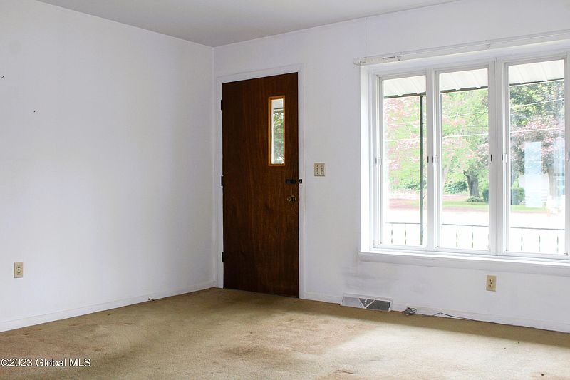 4th image of 72 Edmund Drive