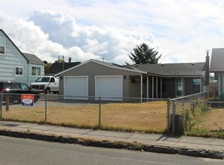 711 10th Ave, Seaside, OR 97138