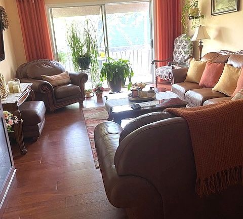 3rd image of 5721 W 103rd St APT 303
