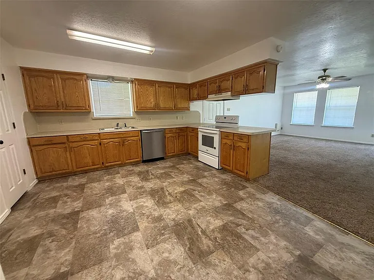 2189 Island Byu — Photo 5
