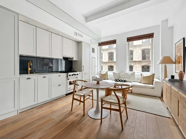 93 Worth Street image 1 of 6