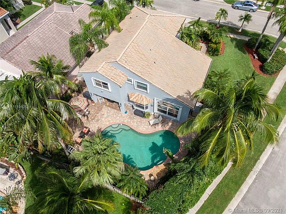 2nd image of 1040 NW 189th Ave