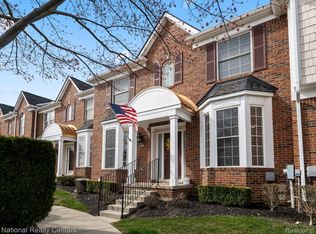 41698 Brownstone Dr, Novi, MI 48377