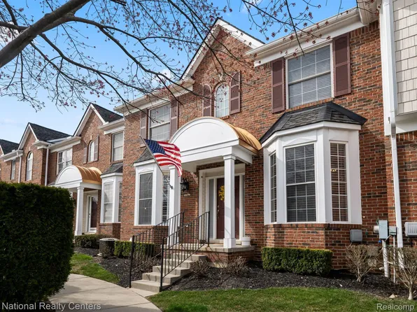 41698 Brownstone Dr, Novi, MI 48377