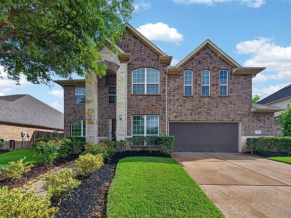 3rd image of 19 Roma Ridge Dr